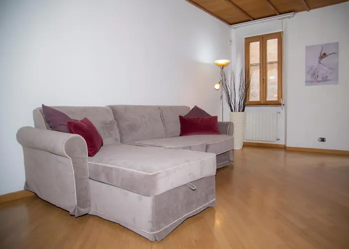 Sweet Home Laurina